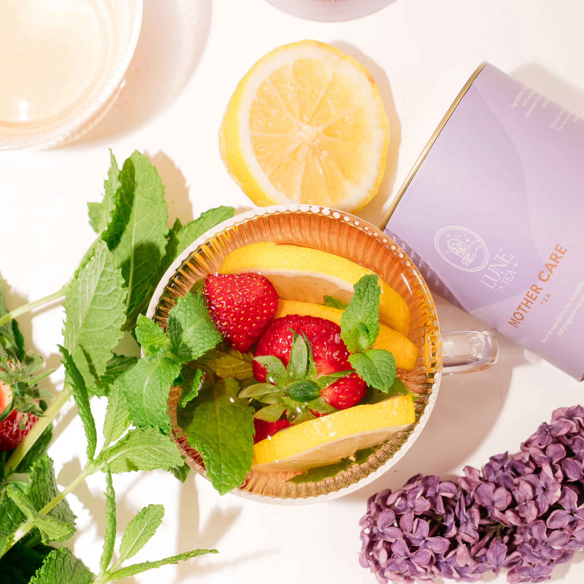 Jakie herbaty można pić w ciąży? Zioła bezpieczne dla przyszłych mam.