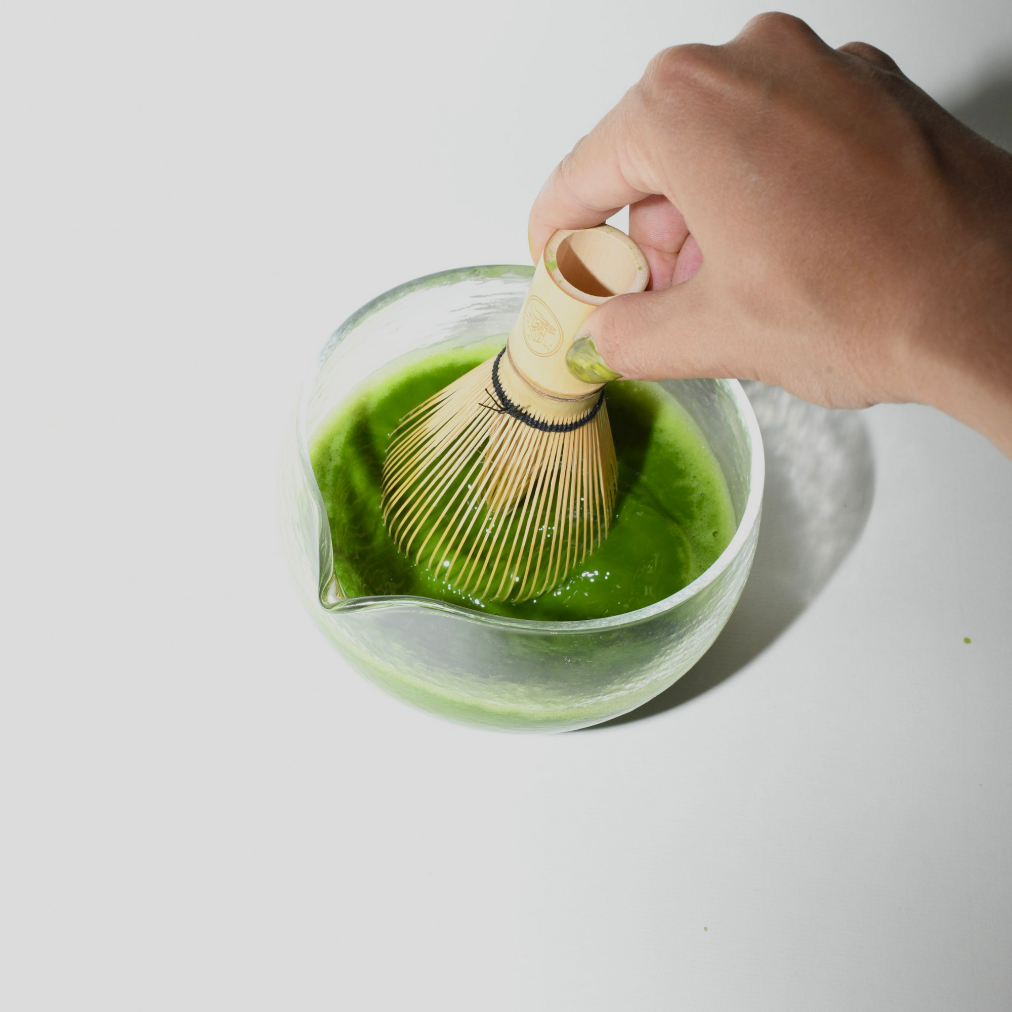 Chanoyu – Japoński Rytuał Ciszy. O magii matchy, która koi duszę.